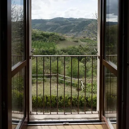Stone House In Piedmont With Infinity Pool בית נופש