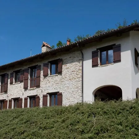 Stone House In Piedmont With Infinity Pool Prázdninový dům
