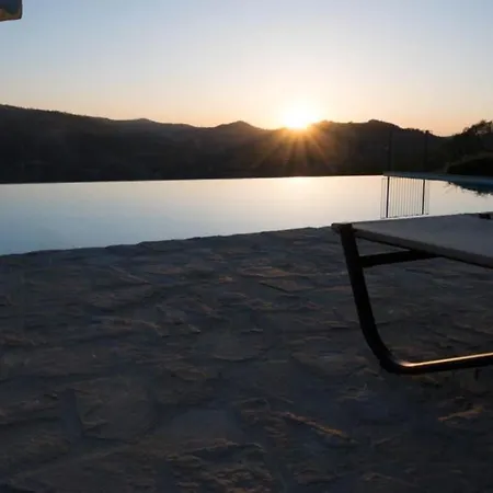 Stone House In Piedmont With Infinity Pool בית נופש *